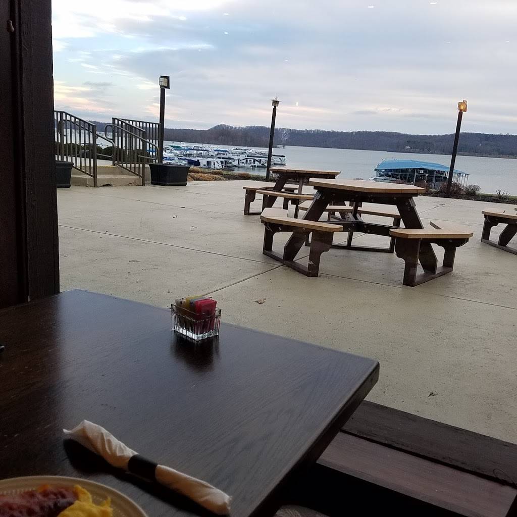 Tradewinds Waterfront Restaurant | restaurant | 9301 S Fairfax Rd, Bloomington, IN 47401, USA | 8128242628 OR +1 812-824-2628