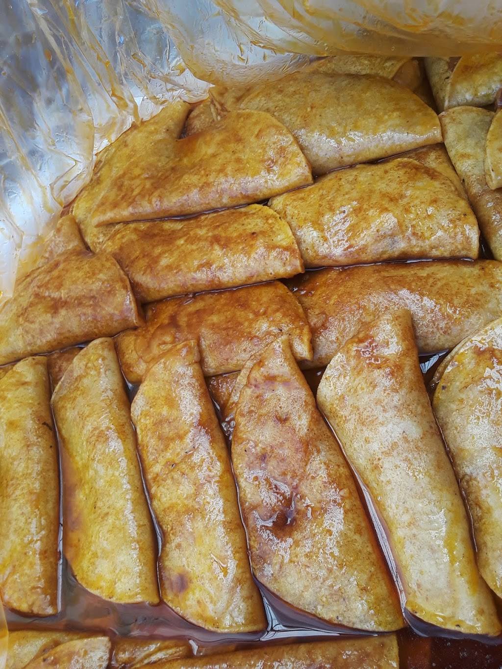 Tacos De Canasta LA SALSA | restaurant | 4433 S Alameda St, Los Angeles, CA 90058, USA | 3234322327 OR +1 323-432-2327