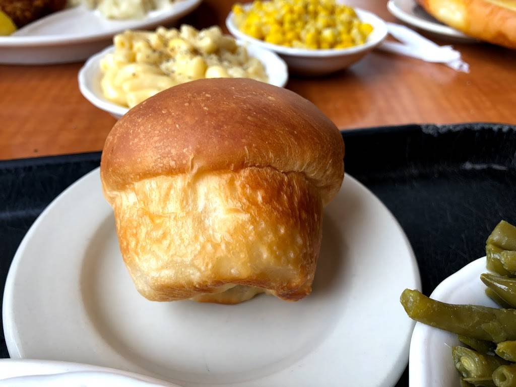 Lubys | restaurant | 9251 Floyd Curl Dr, San Antonio, TX 78240, USA | 2106996652 OR +1 210-699-6652