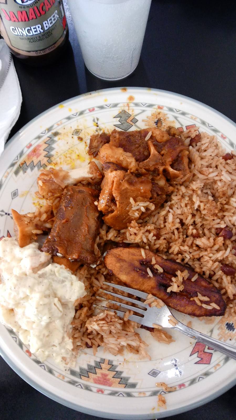 Traceys | restaurant | 3810 S Western Ave, Los Angeles, CA 90062, USA | 3237352166 OR +1 323-735-2166