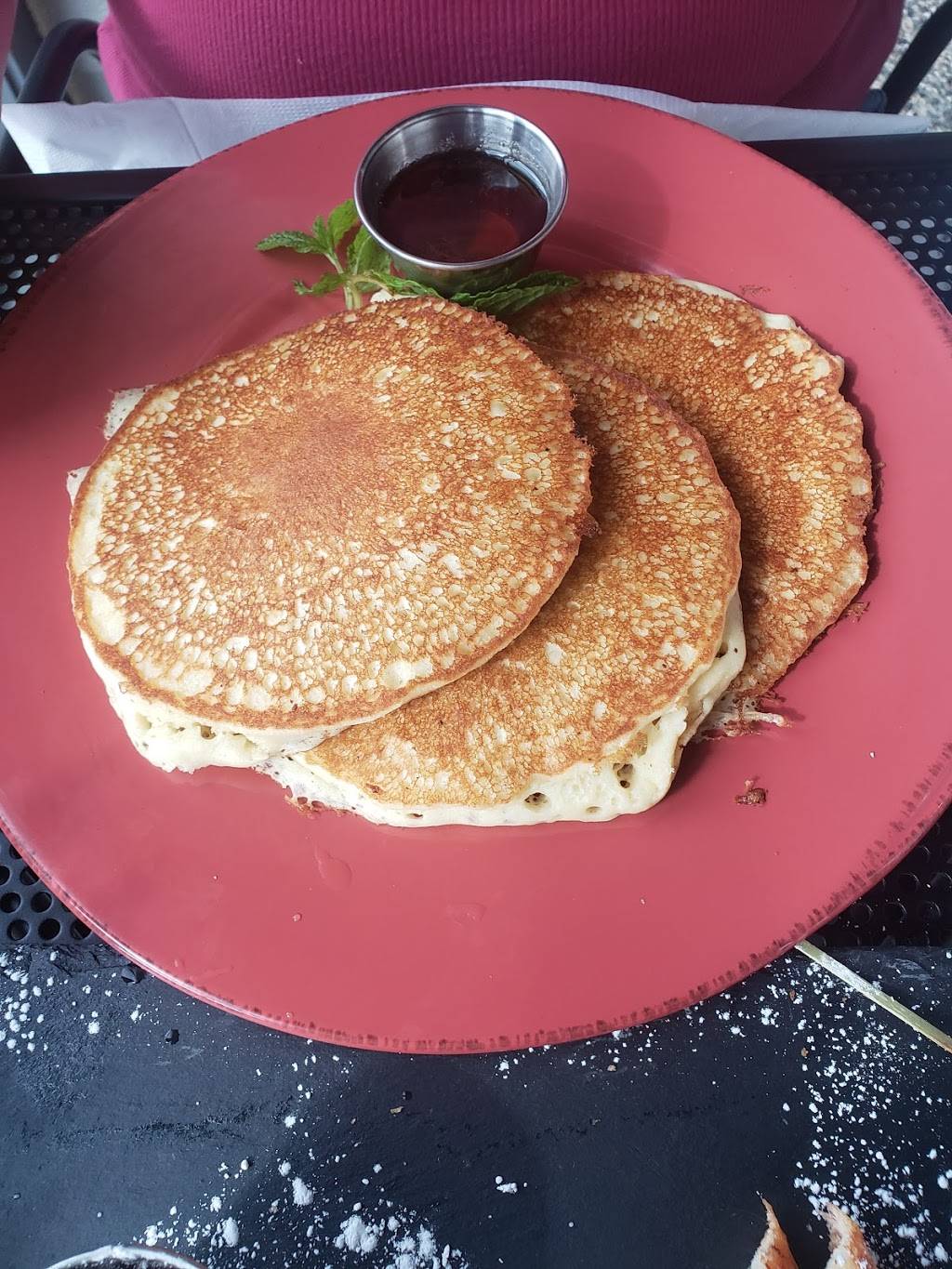 redBERRY | restaurant | 914 N Market St, Troy, OH 45373, USA | 9375529125 OR +1 937-552-9125