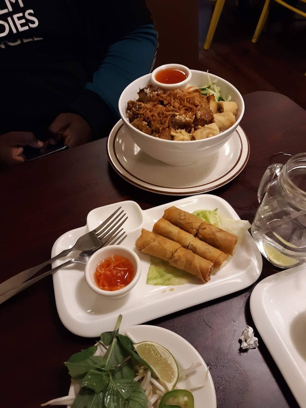 Pho Viet | restaurant | 104 St Paul St, Baltimore, MD 21202, USA | 4102441428 OR +1 410-244-1428