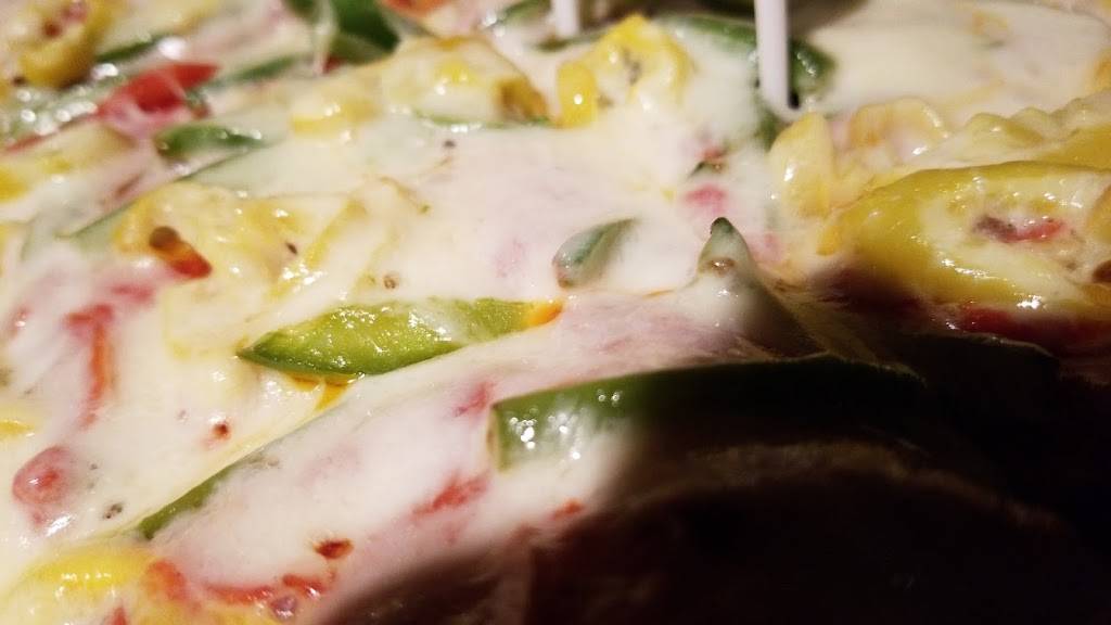 Pizza Oven | restaurant | 1589 N Main St, North Canton, OH 44720, USA | 3304944100 OR +1 330-494-4100