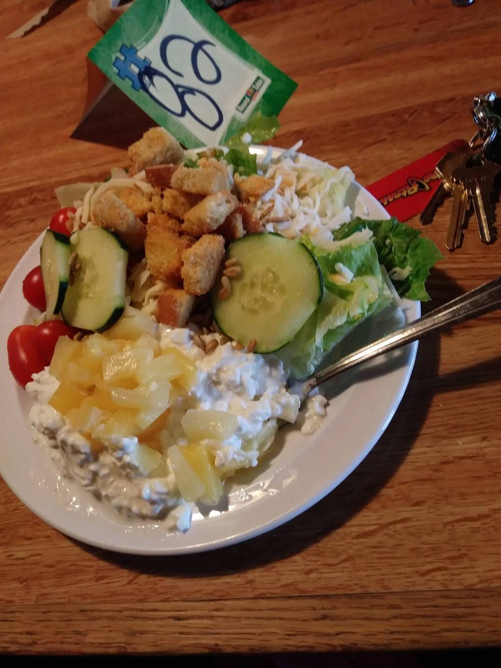 Round Table Pizza | meal delivery | 14940 Camden Ave, San Jose, CA 95124, USA | 4083719550 OR +1 408-371-9550