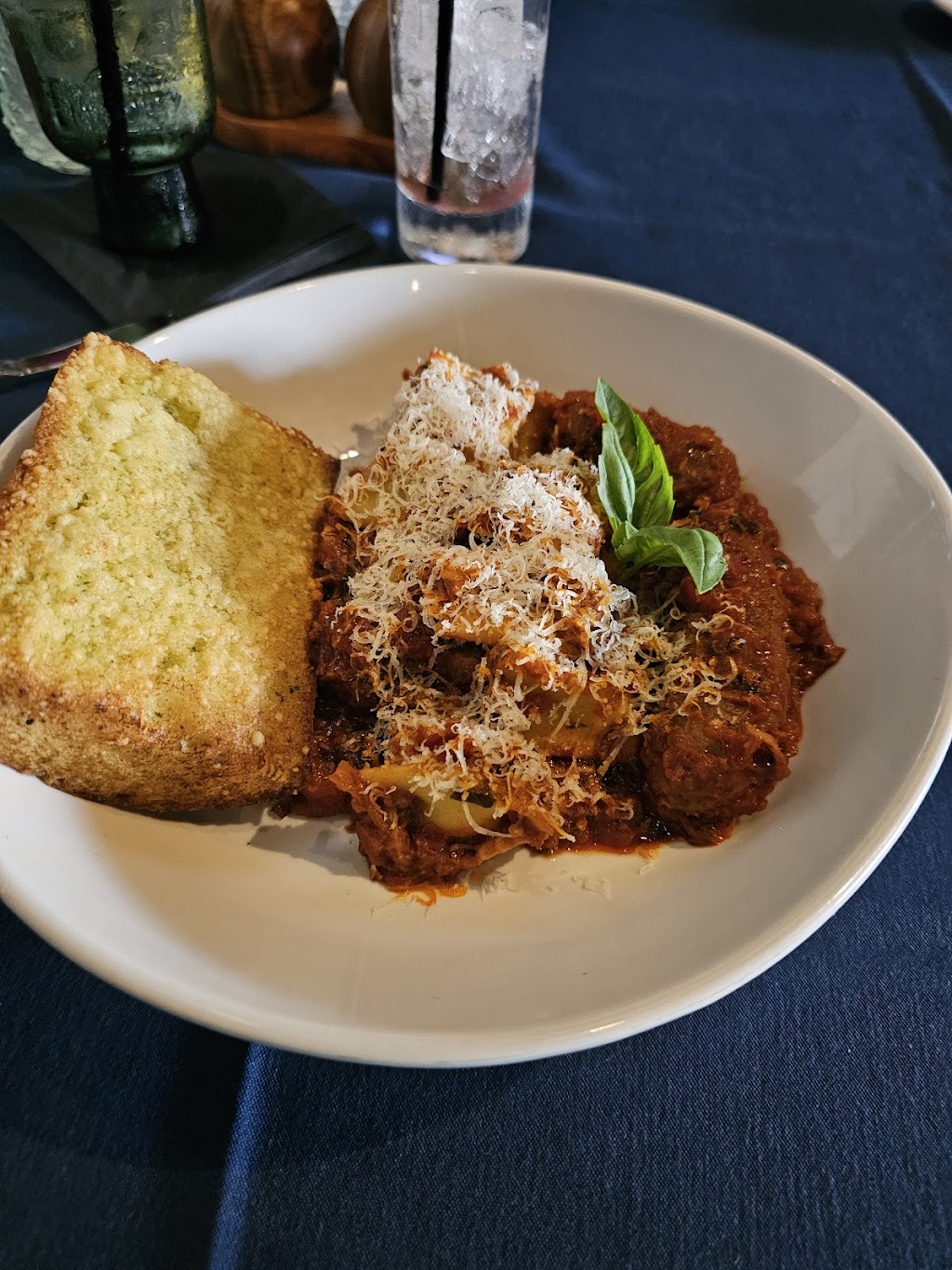 Evergreen Steak and Oysters | restaurant | 1019 Government St, Ocean Springs, MS 39564, USA | 2284473928 OR +1 228-447-3928