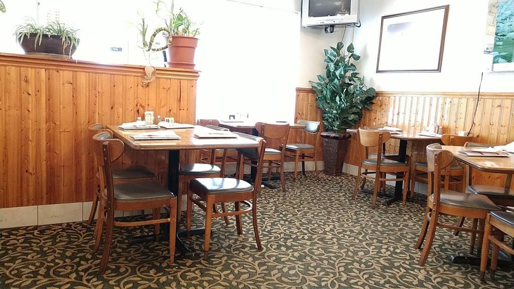 Vasilios Pizzeria | restaurant | 8517 Old State Rd, Holly Hill, SC 29059, USA | 8034965949 OR +1 803-496-5949