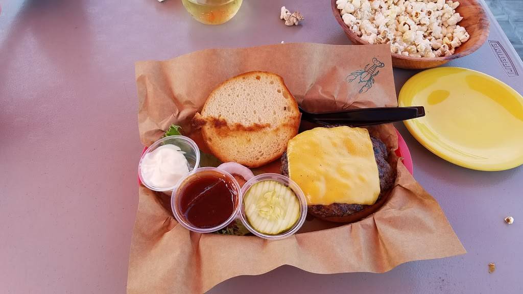 The Landing | restaurant | 10231 Ferry Rd, Charlevoix, MI 49720, USA | 2315479036 OR +1 231-547-9036