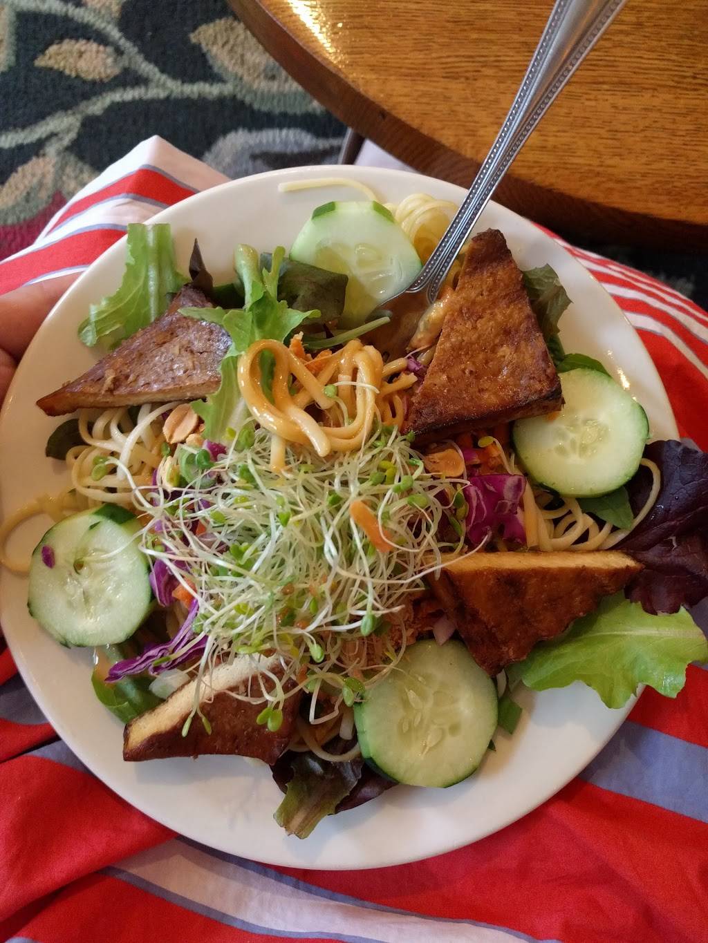 Cafe Evolution | cafe | 22 Chestnut St, Florence, MA 01062, USA | 4135860200 OR +1 413-586-0200