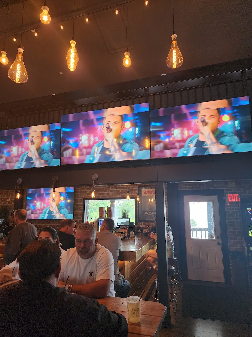 The Cuddy Cabin | restaurant | 1104 Bagnell Dam Blvd, Lake Ozark, MO 65049, USA | 5735528695 OR +1 573-552-8695