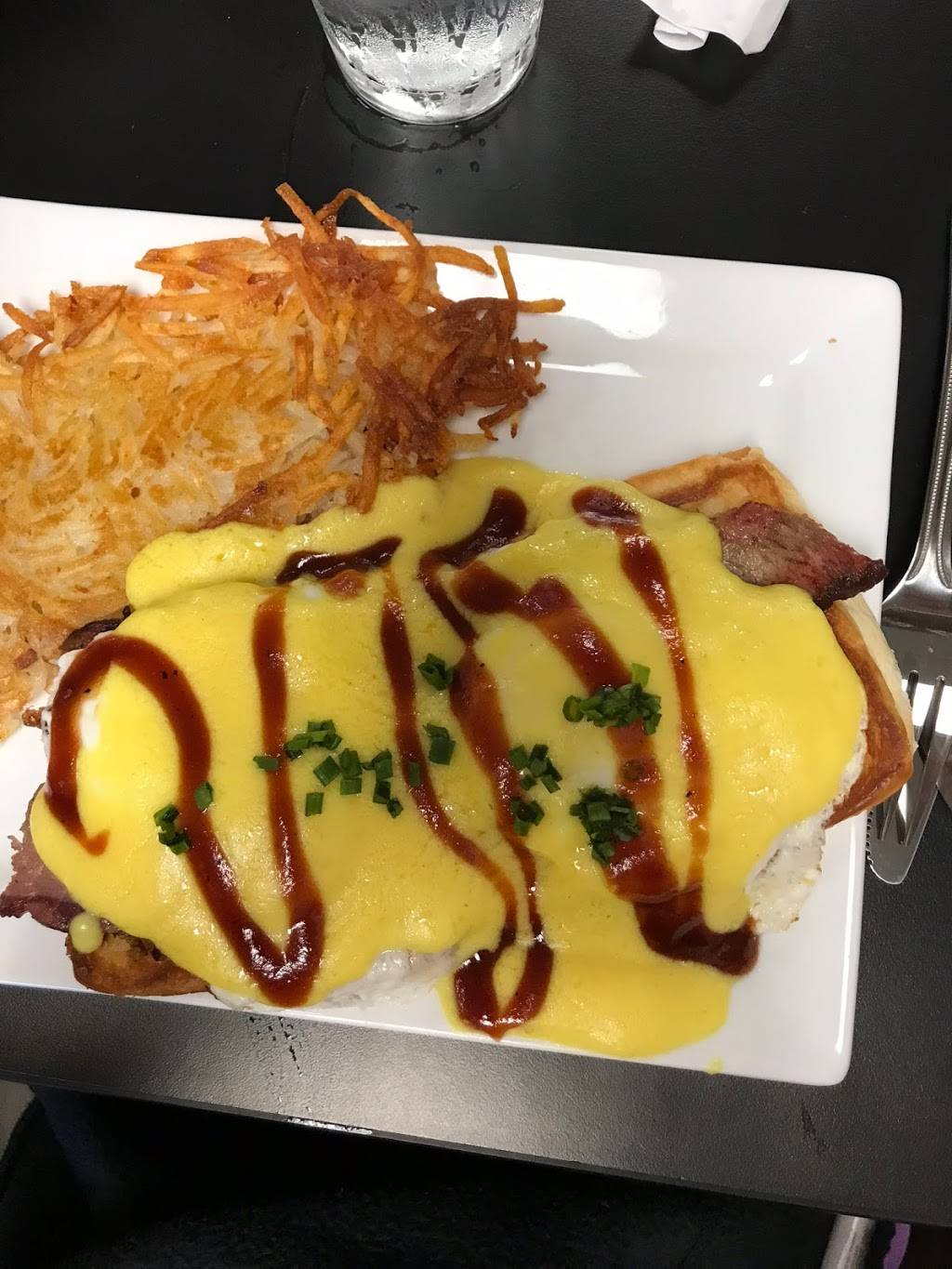 The Social House | restaurant | 4897 Miller Trunk Hwy, Hermantown, MN 55811, USA | 2187278519 OR +1 218-727-8519