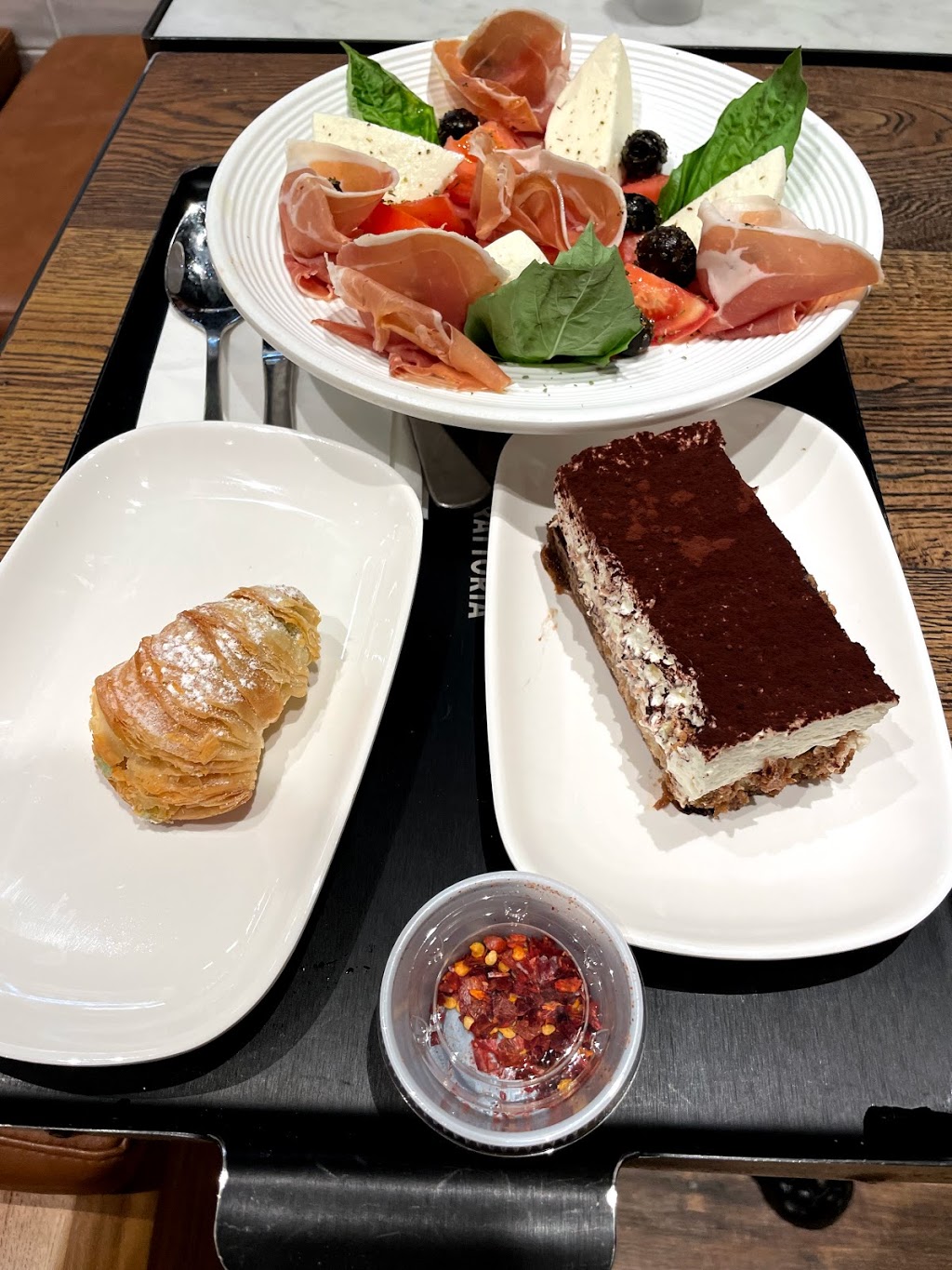 IT Italian Trattoria | restaurant | 1656 Collins Ave, Miami Beach, FL 33139, USA | 3053978244 OR +1 305-397-8244