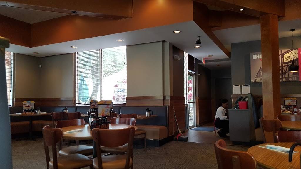 IHOP | bakery | 19239 Stone Oak Pkwy, San Antonio, TX 78258, USA | 2104951800 OR +1 210-495-1800