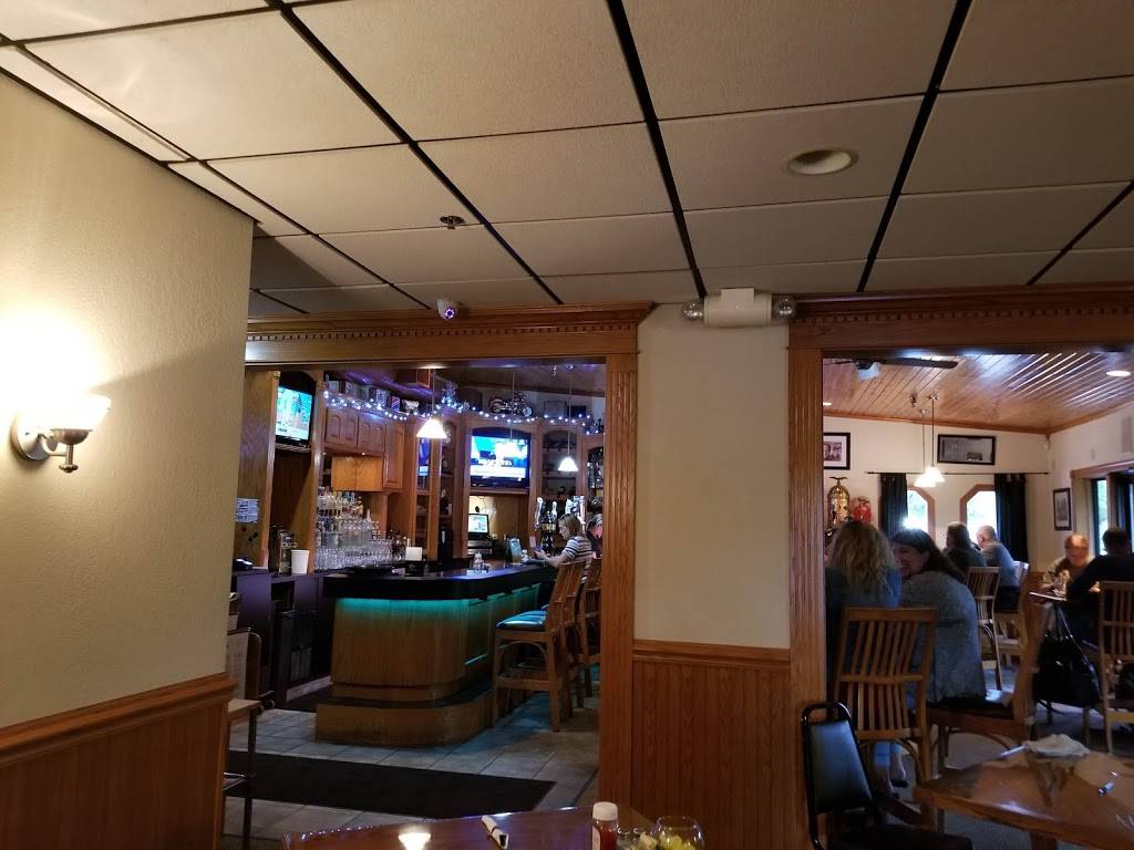 Pistol Petes Pizza and Grill | restaurant | 16755 W Lisbon Rd, Brookfield, WI 53005, USA | 2623736065 OR +1 262-373-6065