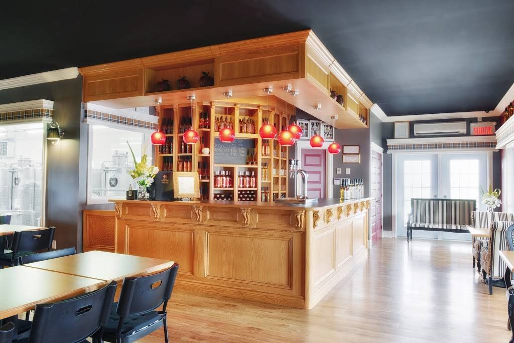 Cidrerie Milton | restaurant | 5 QC-137, Sainte-Cécile-de-Milton, QC J0E 2C0, Canada | 4507772442 OR +1 450-777-2442