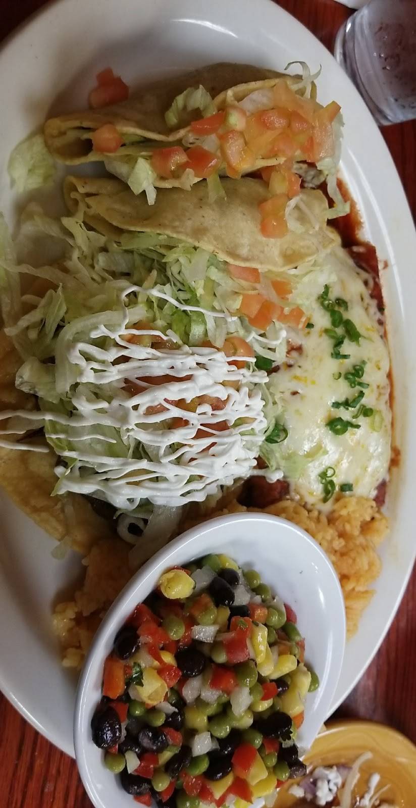 El Mariachi Mexican Restaurant | restaurant | 35851 Ford Rd, Westland, MI 48185, USA | 7343517112 OR +1 734-351-7112