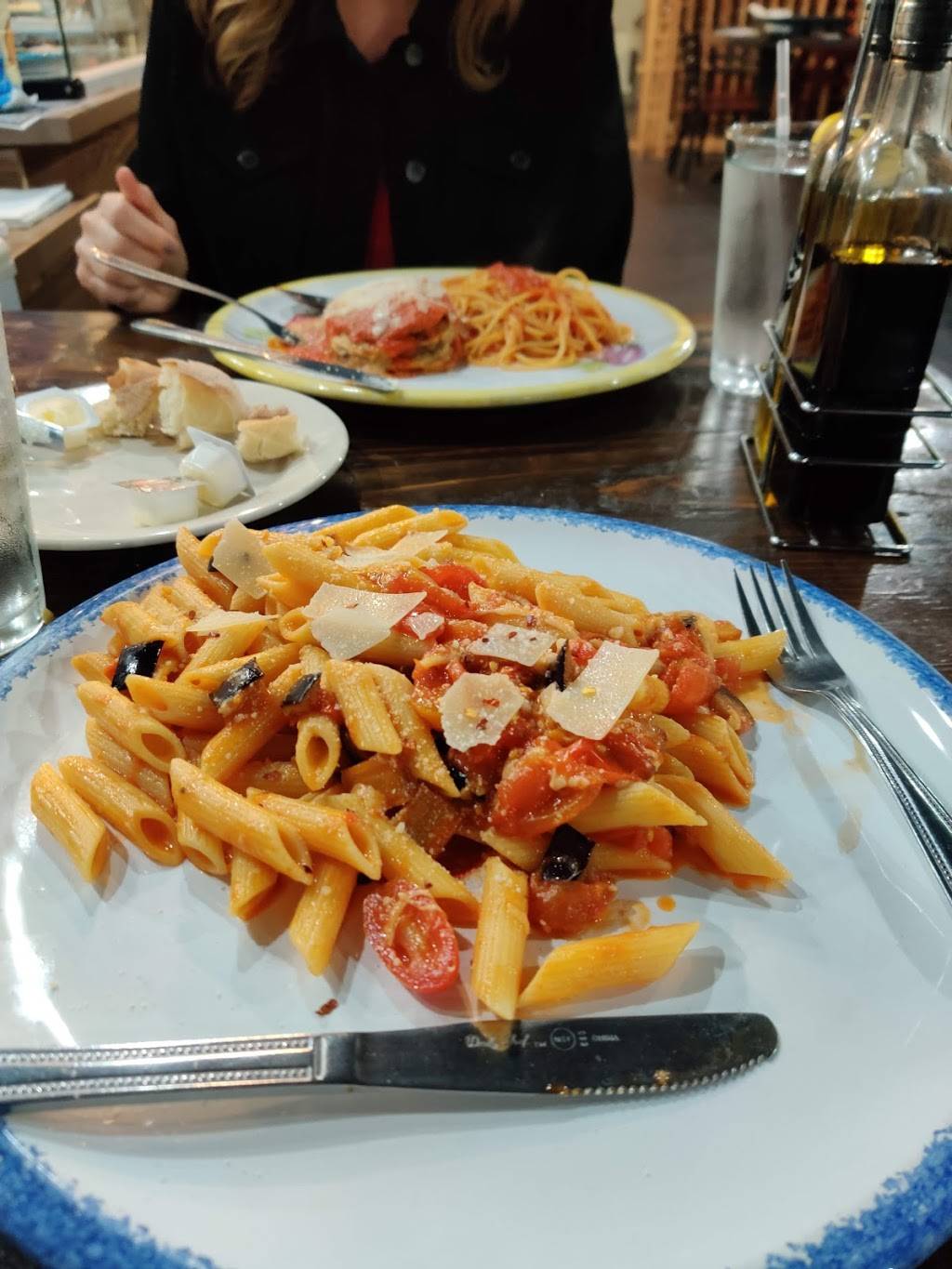 Positano Trattoria Pizzeria | restaurant | 204 N Woodland Blvd, DeLand, FL 32720, USA | 3868734510 OR +1 386-873-4510