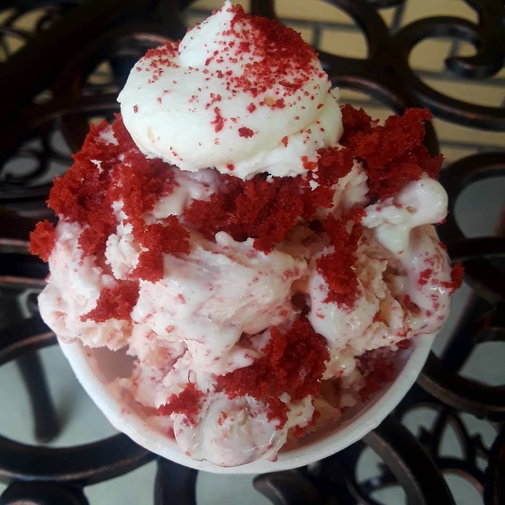 YoHoHo! Nitro Ice Cream & Tasty Grub | restaurant | 23 N Eustis St, Eustis, FL 32726, USA | 3523088262 OR +1 352-308-8262