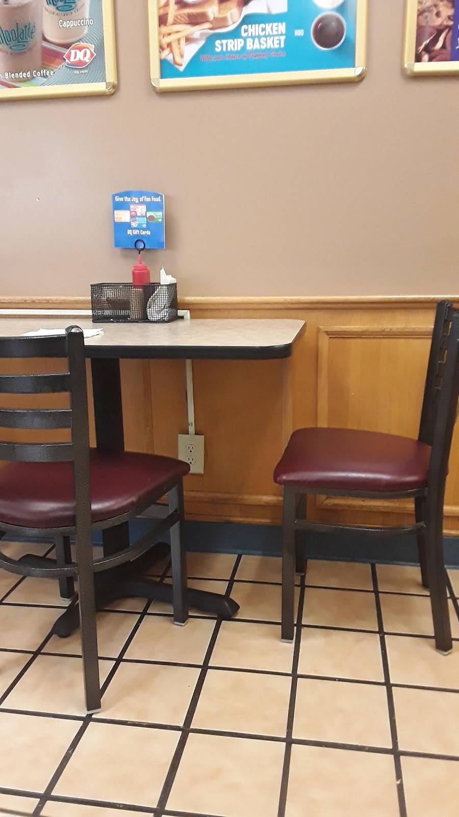 Dairy Queen | restaurant | 2100 6th St SW, Cedar Rapids, IA 52404, USA | 3193620785 OR +1 319-362-0785