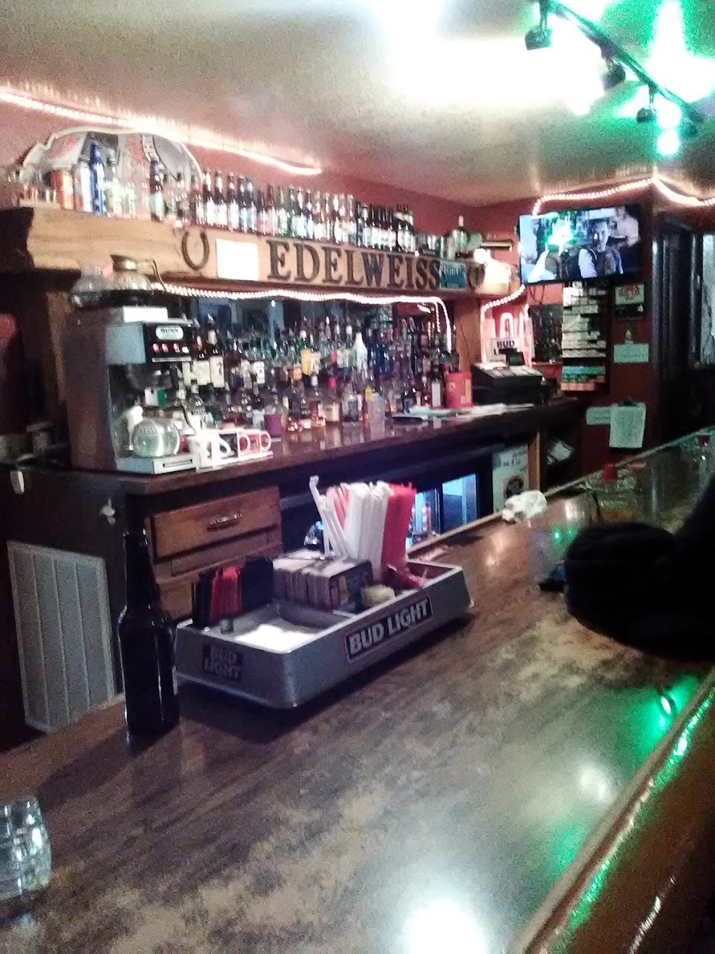 Edelweiss Riverhouse | restaurant | 2900 WY-120, Powell, WY 82435, USA | 3076453223 OR +1 307-645-3223