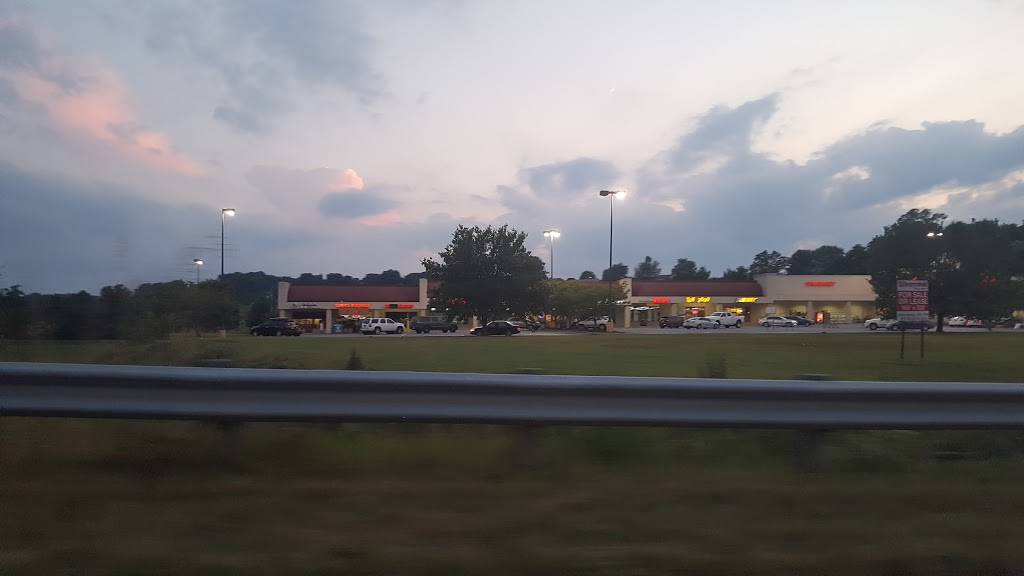 Subway | restaurant | 4307 N Roan St, Johnson City, TN 37615, USA | 4232837880 OR +1 423-283-7880