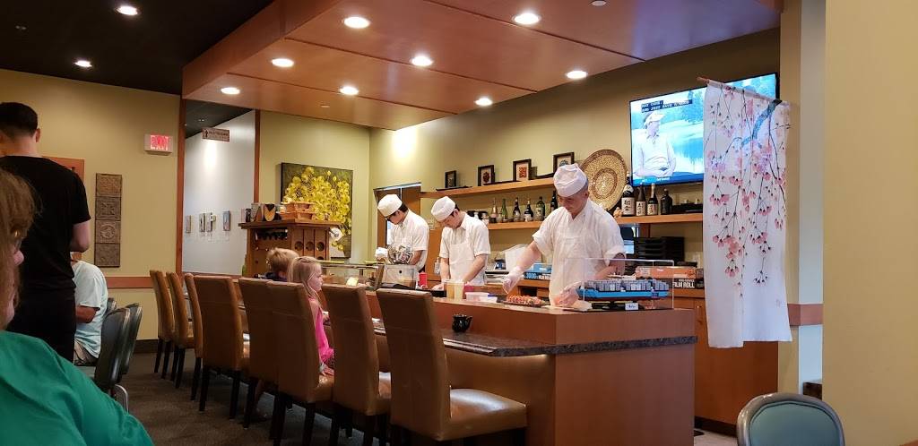 Sushiya | restaurant | 745 Community Dr # A, North Liberty, IA 52317, USA | 3196266666 OR +1 319-626-6666