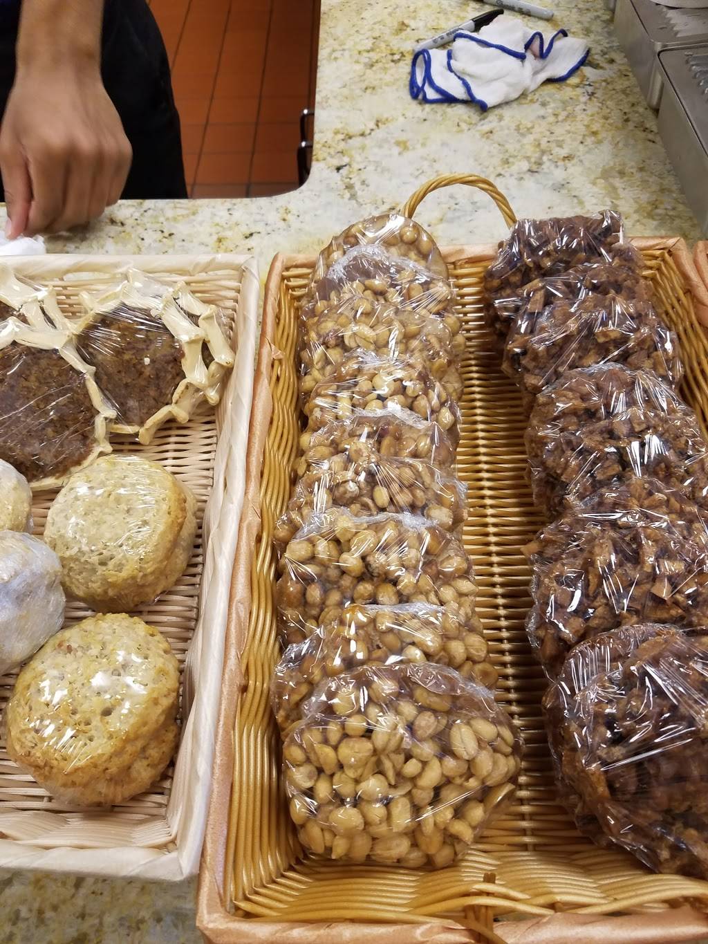 Golden Krust Caribbean Restaurant | bakery | 6920 Douglas Blvd, Douglasville, GA 30135, USA | 6786316920 OR +1 678-631-6920