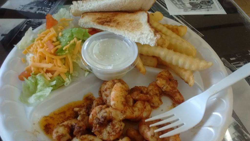 Bobs Sandwich Shop | meal takeaway | 208 E Cherokee St, Brookhaven, MS 39601, USA | 6018334341 OR +1 601-833-4341