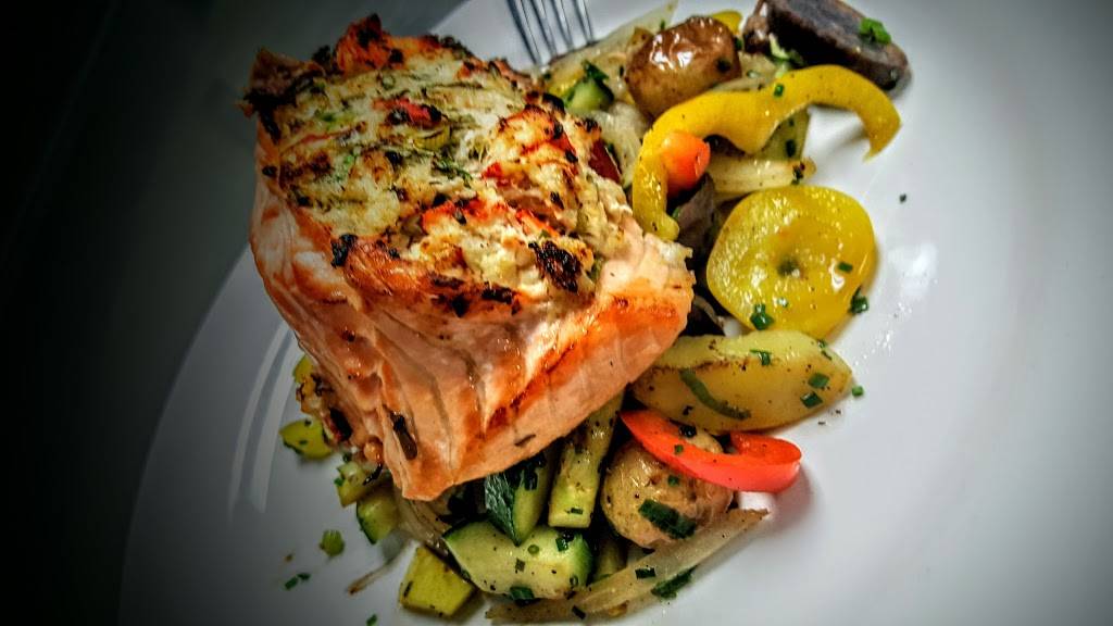 Backyard Kitchen & Tap | restaurant | 832 Garnet Ave, San Diego, CA 92109, USA | 8588592593 OR +1 858-859-2593