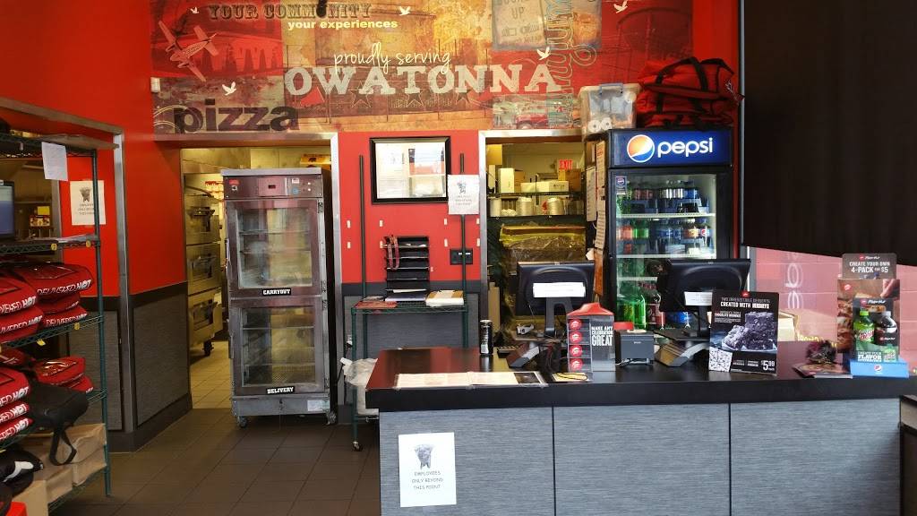 Pizza Hut | meal takeaway | 105 S Oak Ave, Owatonna, MN 55060, USA | 5074513336 OR +1 507-451-3336
