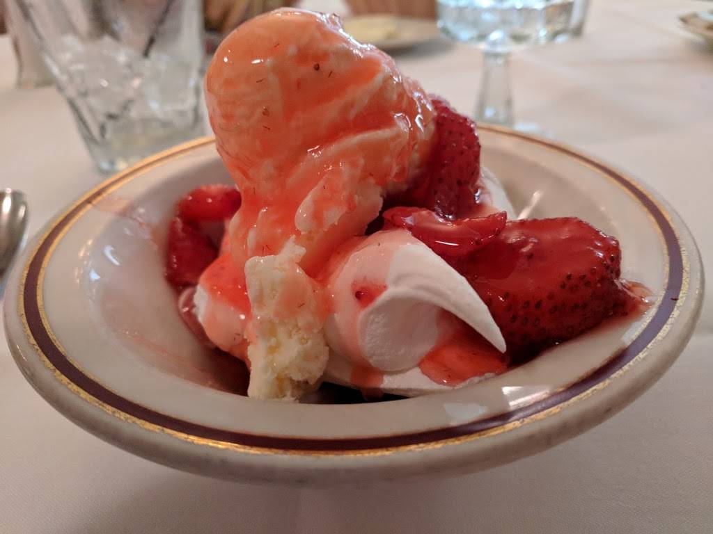 The Union Hotel & Restaurant | restaurant | 200 N Broadway, De Pere, WI 54115, USA | 9203366131 OR +1 920-336-6131