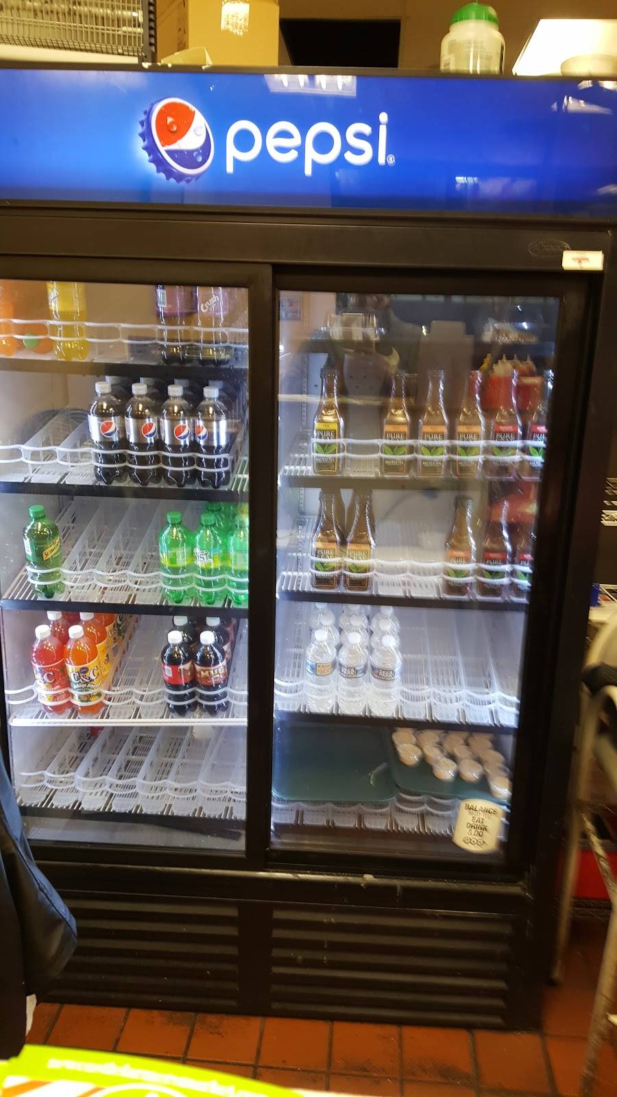 L & G Southern Soul Food | restaurant | 317 S Dupont Hwy, New Castle, DE 19720, USA | 3023227774 OR +1 302-322-7774