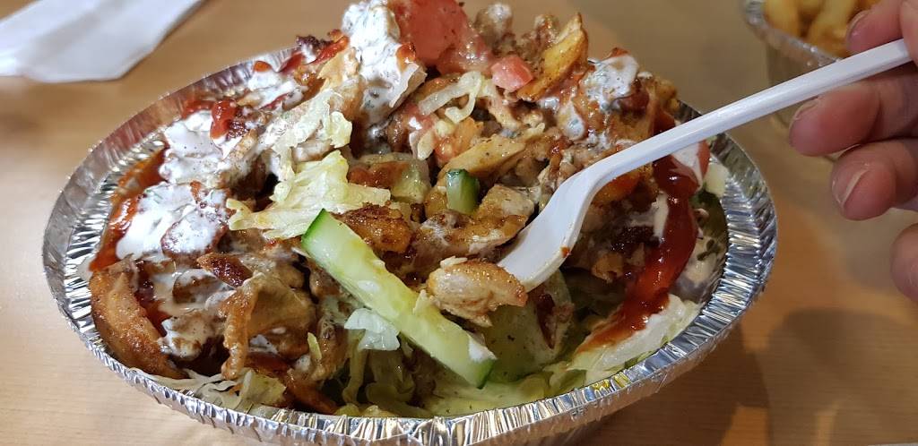 Royal Shawarma | restaurant | 1540 North Service Rd W, Oakville, ON L6M 4A1, Canada | 9054698366 OR +1 905-469-8366