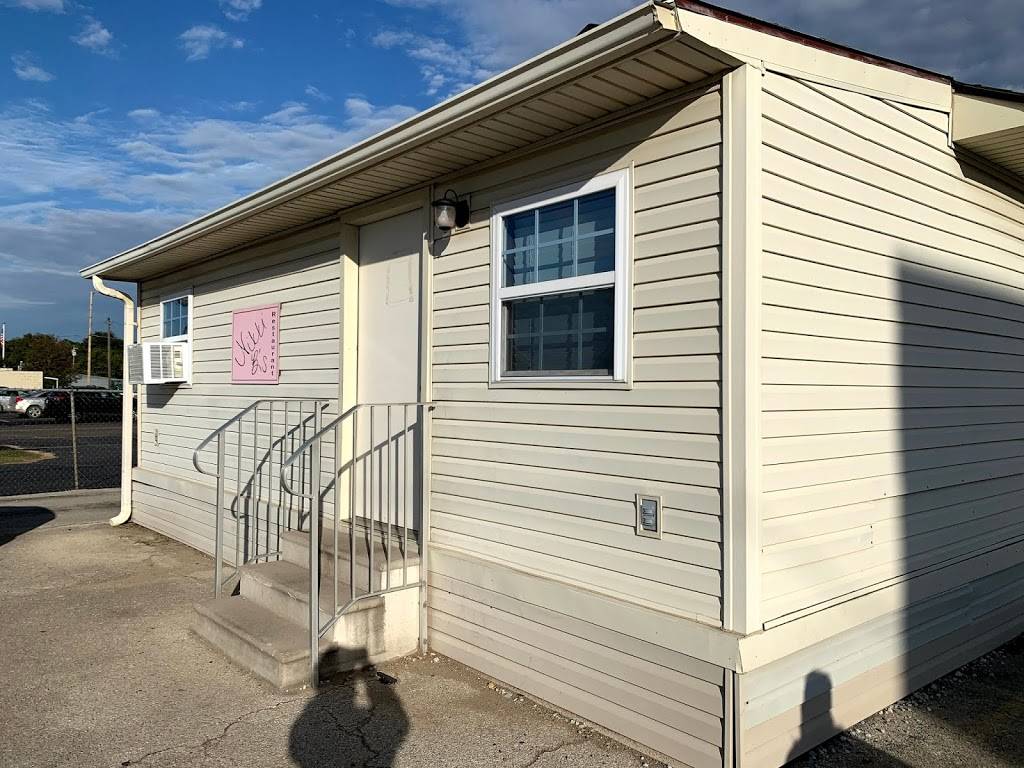 Nikki Bs | restaurant | 100 Drew Ave, Monette, AR 72447, USA | 8705160050 OR +1 870-516-0050