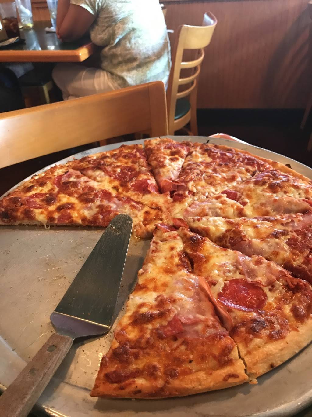 Demetrios Pizza House | restaurant | 1720 Cortez Rd W, Bradenton, FL 34207, USA | 9417586478 OR +1 941-758-6478