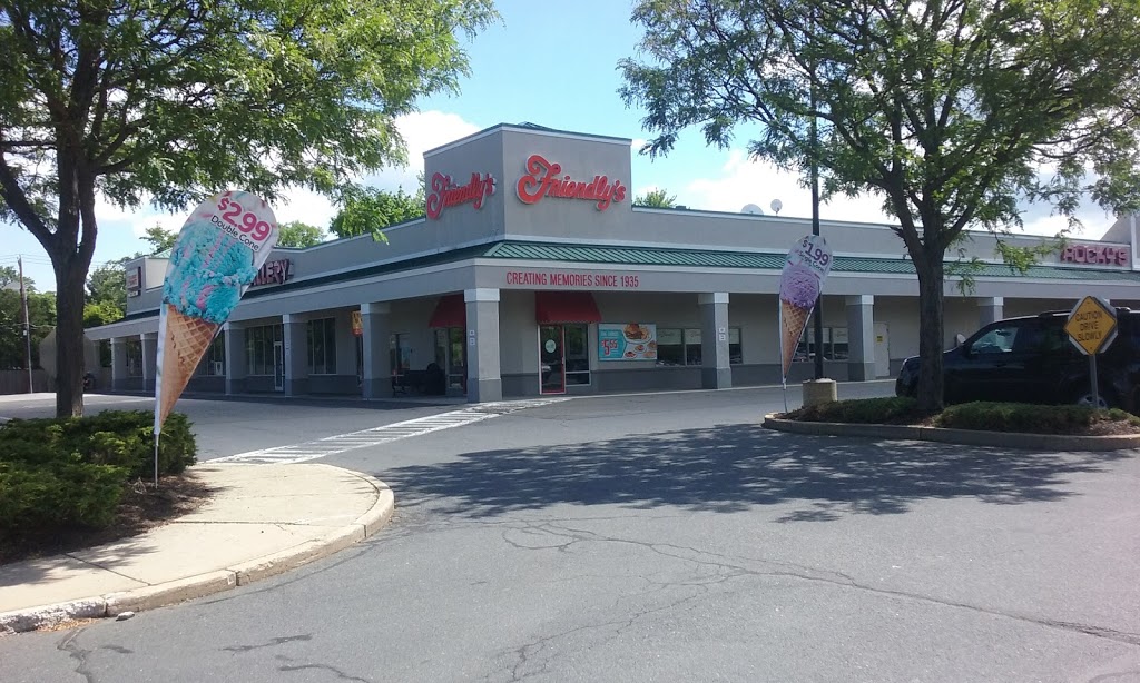 Friendlys | meal takeaway | 489 Newton St, South Hadley, MA 01075, USA | 4135388010 OR +1 413-538-8010