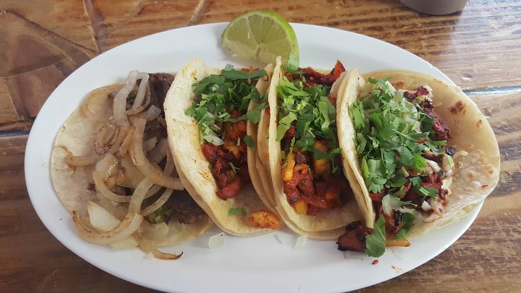 Taqueria Guanajuato | restaurant | 1015 E McKinney St, Denton, TX 76209, USA | 9404831598 OR +1 940-483-1598