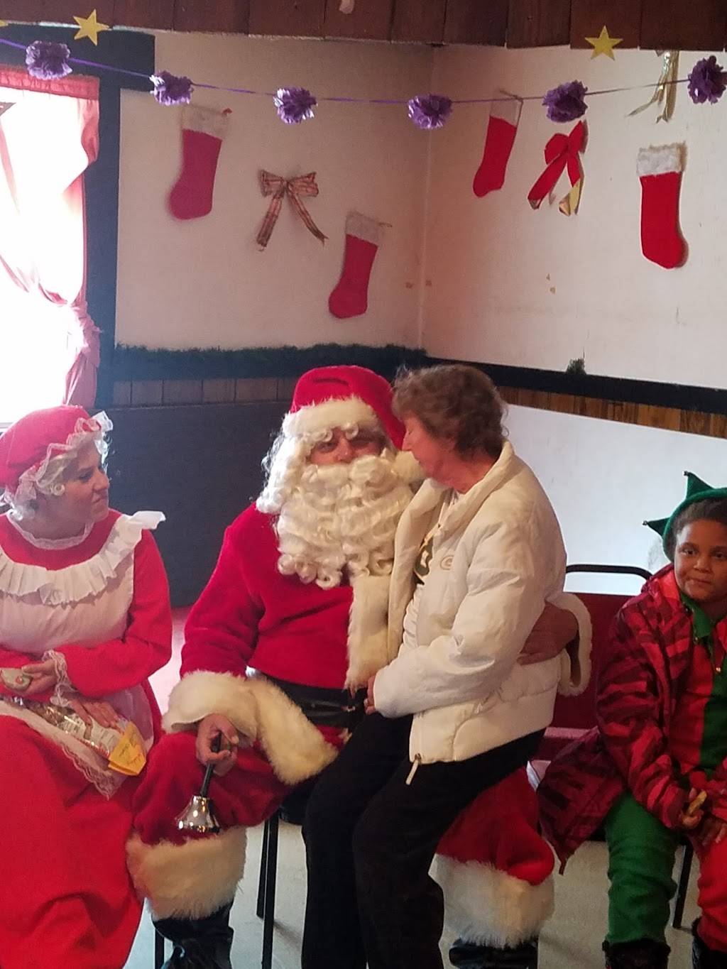 Corner Bar & Grill | restaurant | 1108 76th St, Caledonia, WI 53108, USA | 2628352008 OR +1 262-835-2008