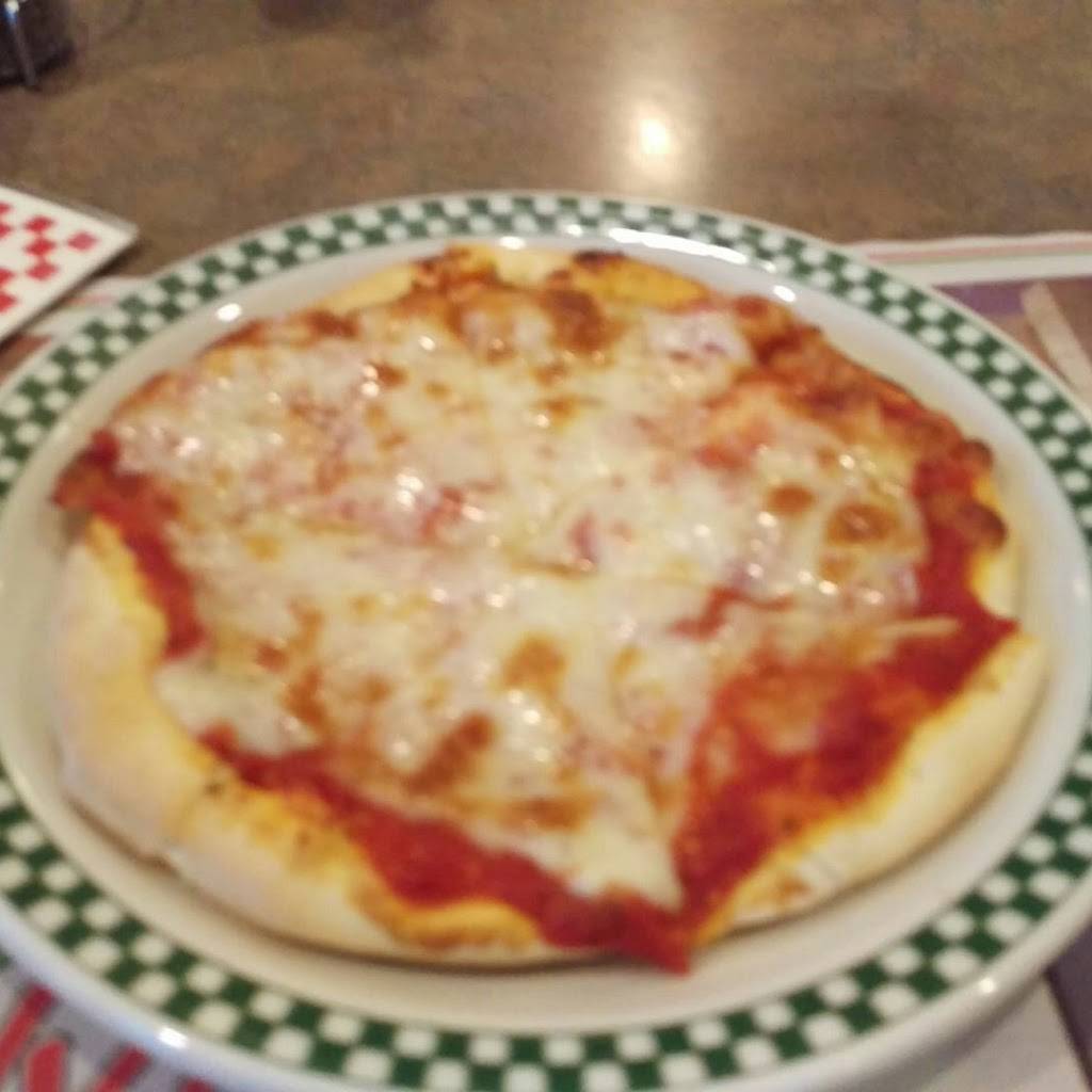 Pinos on Main Pizza | restaurant | 2511 N Main St, Rockford, IL 61103, USA | 8159636400 OR +1 815-963-6400