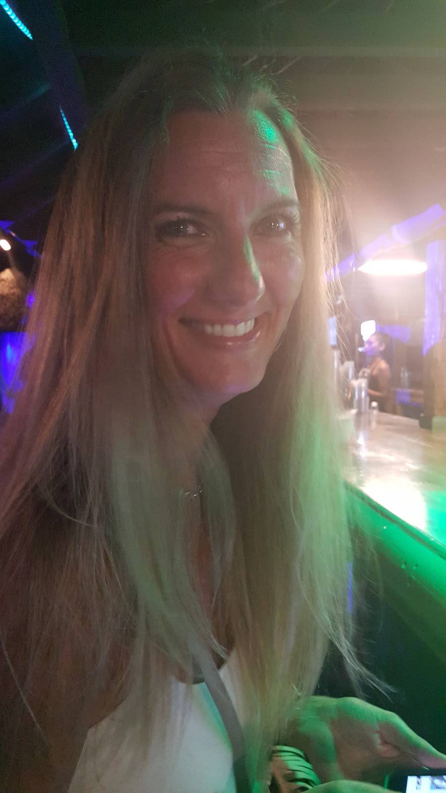 Tiki Island | restaurant | 225 Ellis St, Staten Island, NY 10307, USA | 7189481903 OR +1 718-948-1903