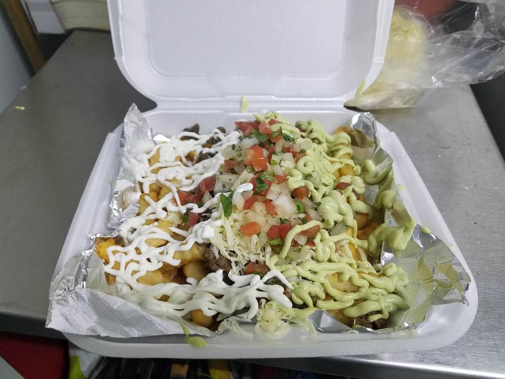 Taco Rose | restaurant | 2194 TX-173, Devine, TX 78016, USA | 2105966501 OR +1 210-596-6501