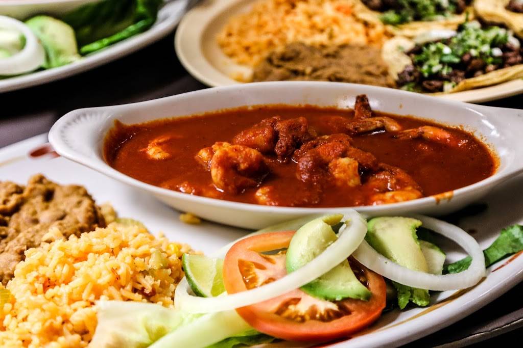 Tolucas Restaurant | restaurant | 1419 Washington St, Waukegan, IL 60085, USA | 8472495183 OR +1 847-249-5183