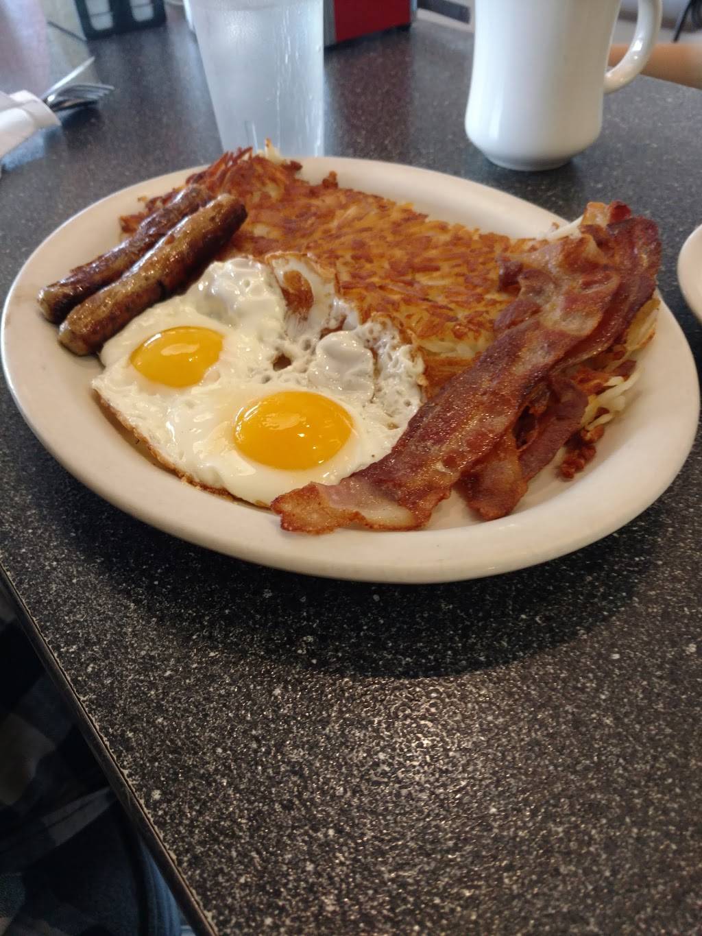 Chubbys Diner | cafe | 395 Campus Dr, Hanford, CA 93230, USA | 5595838888 OR +1 559-583-8888