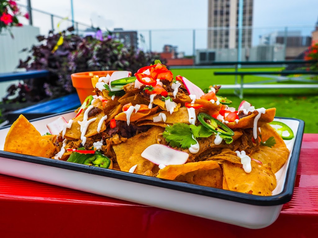 Utopian Tailgate | restaurant | 1608 N Wells St, Chicago, IL 60610, USA | 3122107799 OR +1 312-210-7799