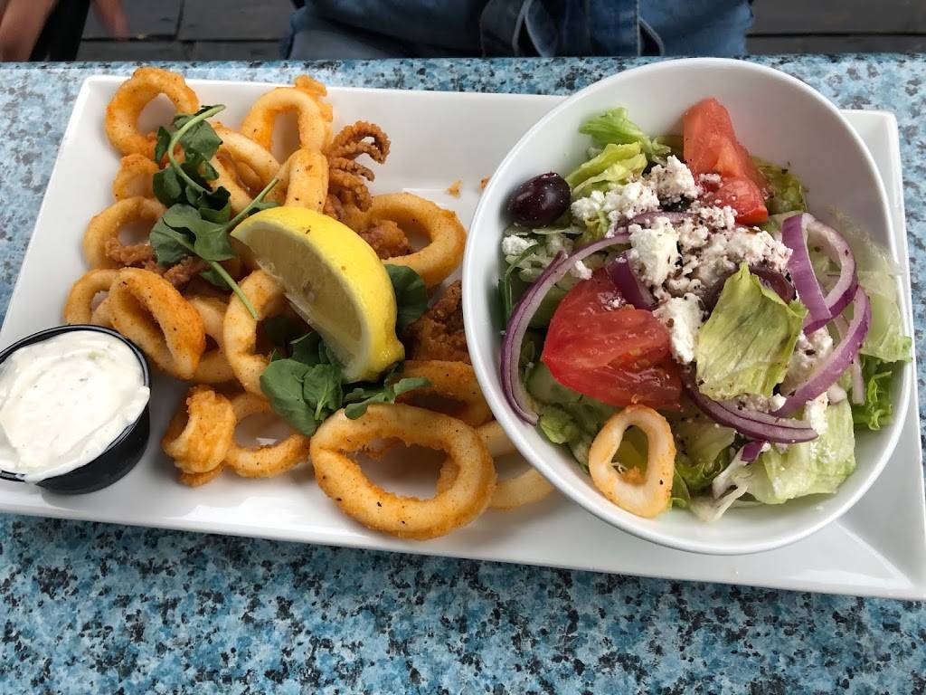 Barangas On The Beach | restaurant | 380 Van Wagners Beach Rd, Hamilton, ON L8E 3L8, Canada | 9055447122 OR +1 905-544-7122