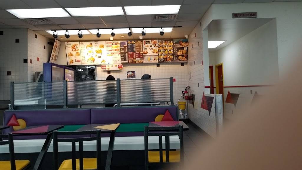 Taco Bell | meal takeaway | 5315 Rigsby Ave, San Antonio, TX 78222, USA | 2106480352 OR +1 210-648-0352