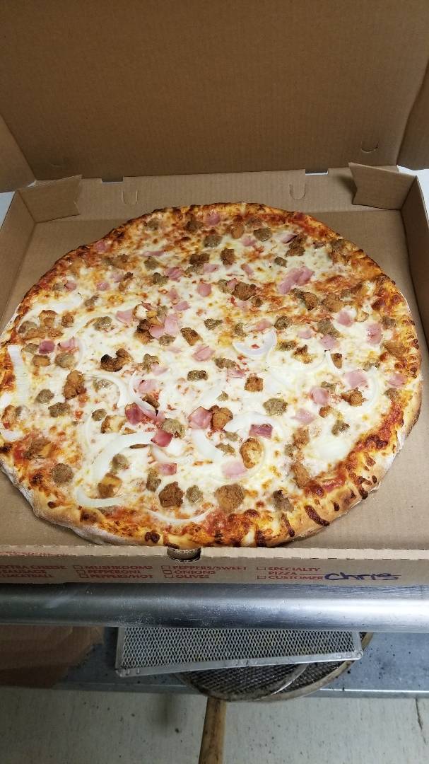 Roccos Pies & Fries | restaurant | 4080 Ridge Rd, Williamson, NY 14589, USA | 3159044443 OR +1 315-904-4443