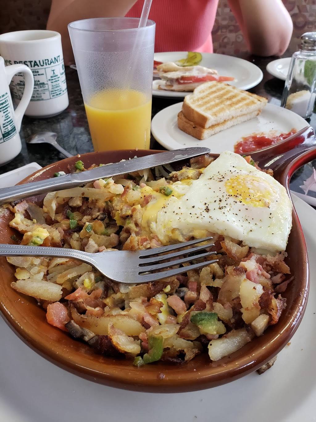Judys Restaurant | restaurant | 9516 Cortez Rd W, Bradenton, FL 34210, USA | 9417956222 OR +1 941-795-6222