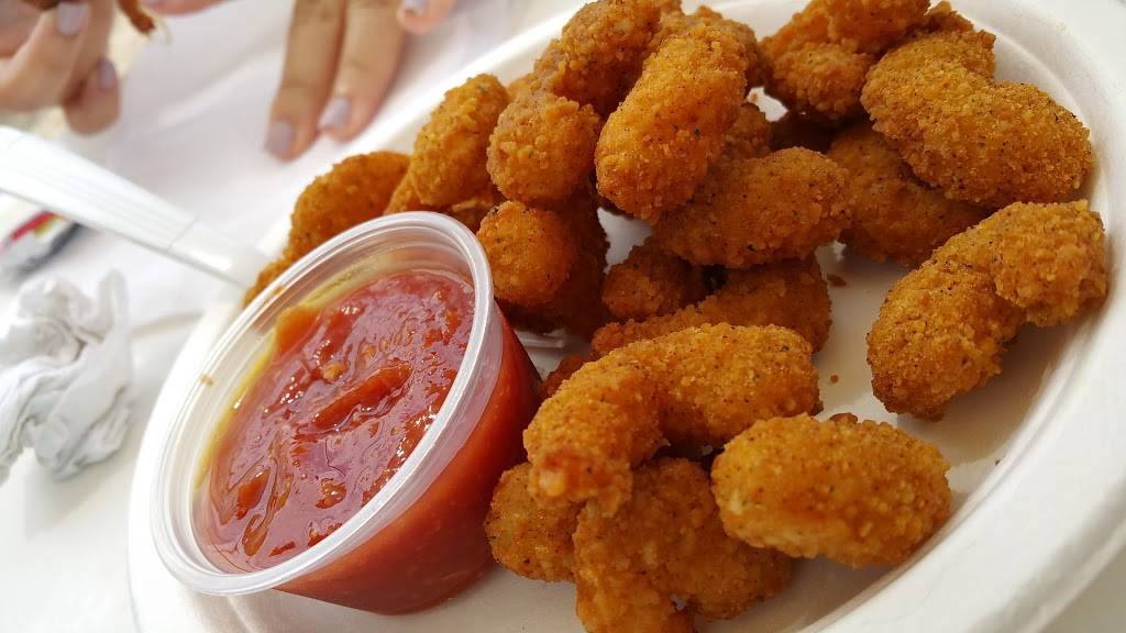 Clam Bar At Napeague | restaurant | 2025 Montauk Hwy, Amagansett, NY 11930, USA | 6312676348 OR +1 631-267-6348