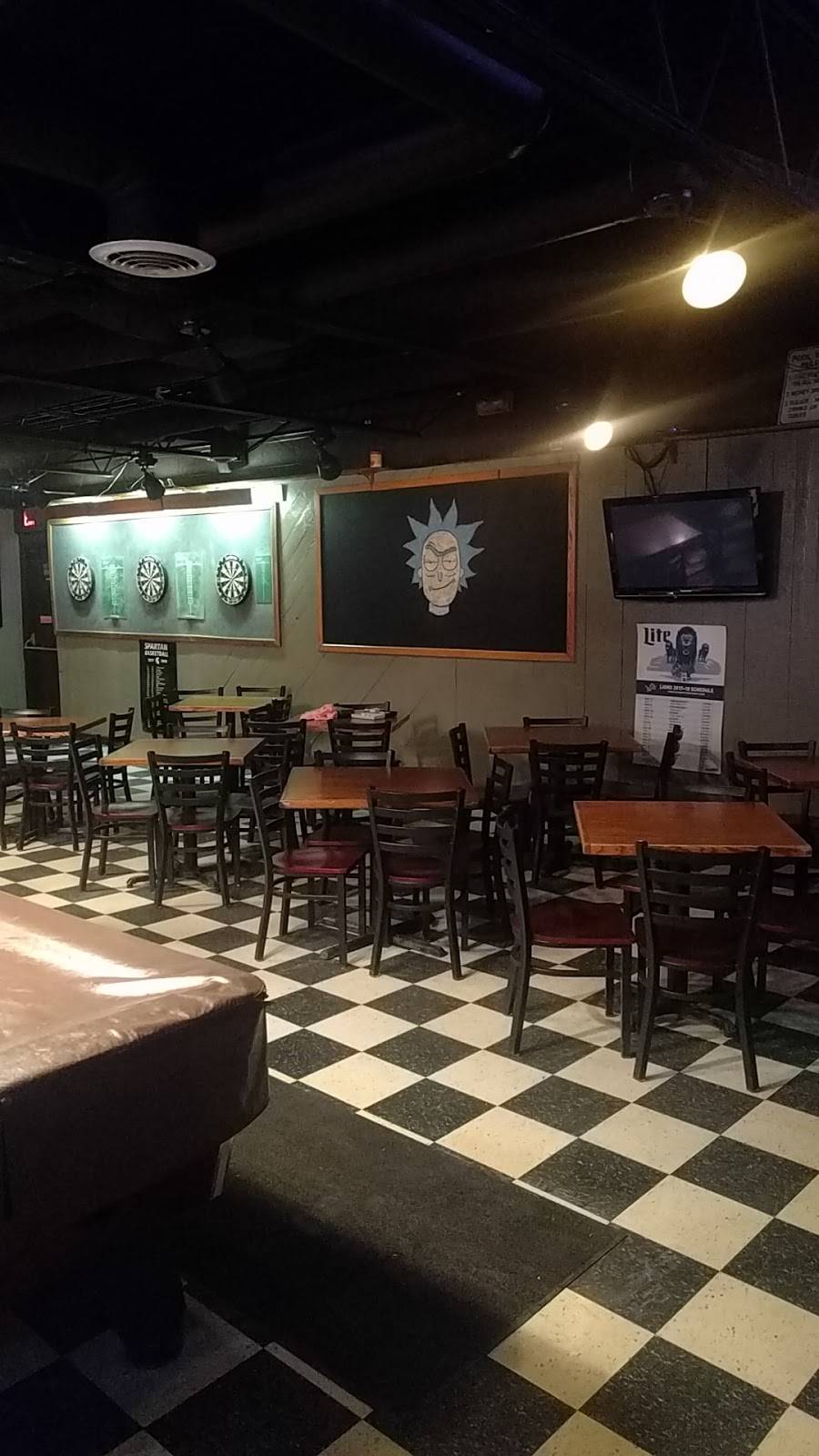 The Roadhouse Pub | restaurant | 122 N Harrison Rd, East Lansing, MI 48823, USA | 5173516868 OR +1 517-351-6868