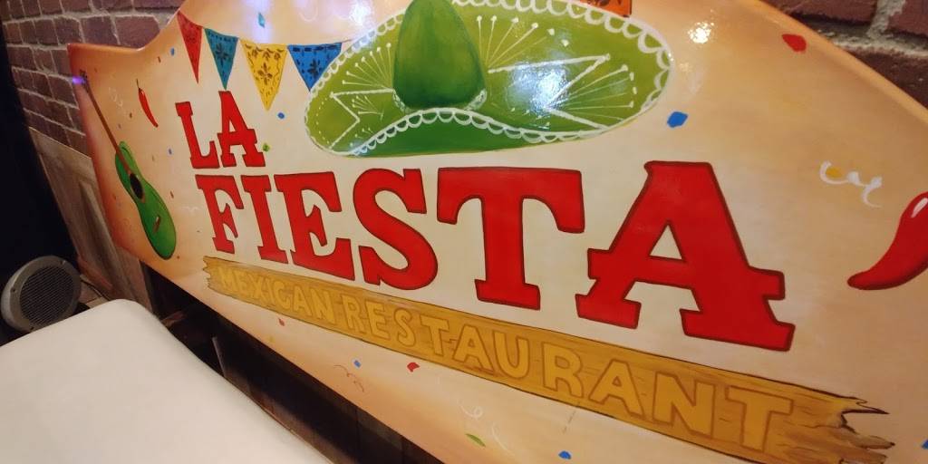 La Fiesta Mexican Restaurant | restaurant | 7439 S Lindbergh Blvd, St. Louis, MO 63125, USA | 3148921313 OR +1 314-892-1313